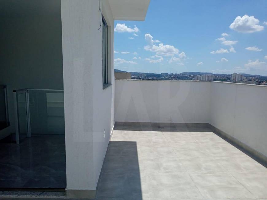 Foto 1 de Cobertura com 3 Quartos à venda, 75m² em Heliópolis, Belo Horizonte