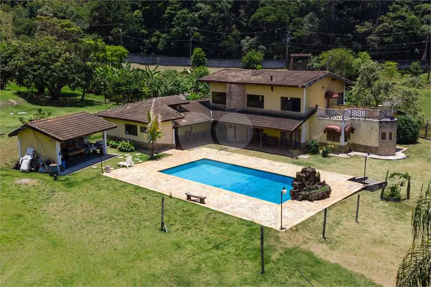 Foto 4 de Sobrado com 4 Quartos à venda, 400m² em Jardim Estancia Brasil, Atibaia