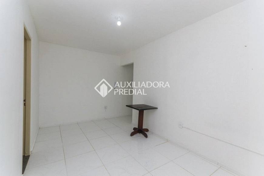 Foto 1 de Apartamento com 1 Quarto à venda, 31m² em Humaitá, Porto Alegre