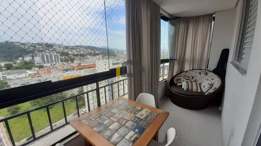 Foto 1 de Apartamento com 3 Quartos à venda, 110m² em Kobrasol, São José