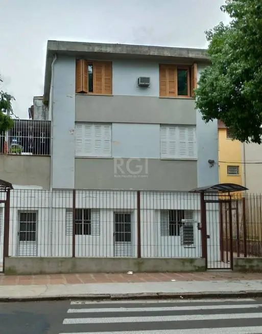 Foto 1 de Apartamento com 4 Quartos à venda, 100m² em Petrópolis, Porto Alegre