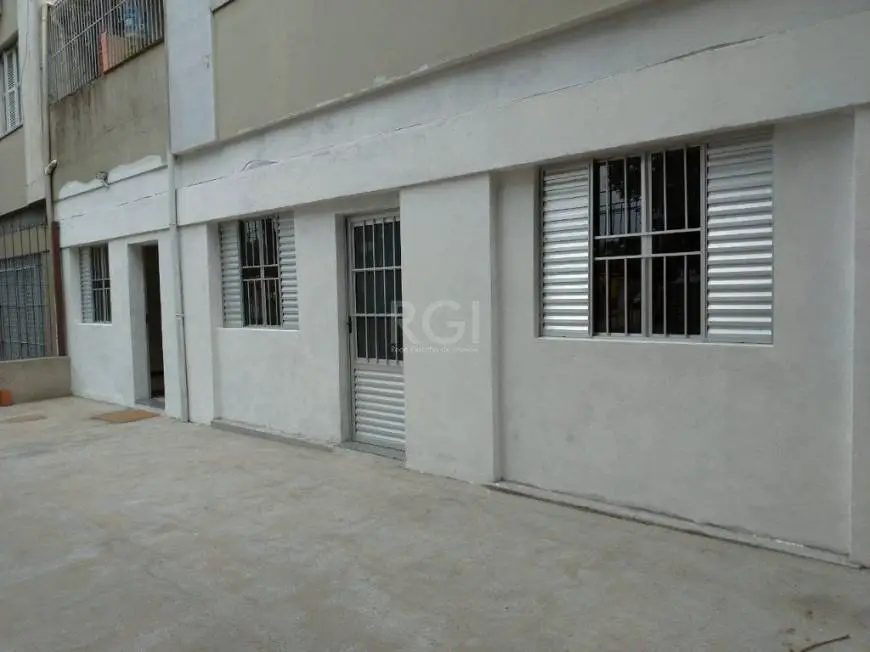 Foto 4 de Apartamento com 4 Quartos à venda, 100m² em Petrópolis, Porto Alegre