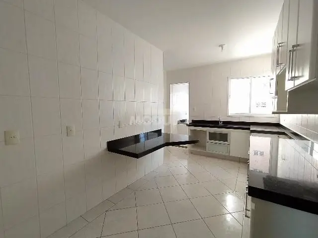 Foto 5 de Apartamento com 4 Quartos para alugar, 140m² em Vigilato Pereira, Uberlândia