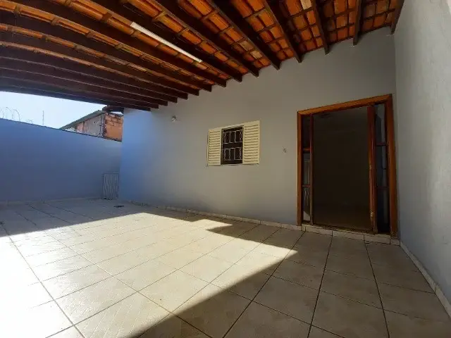 Foto 1 de Casa com 2 Quartos à venda, 250m² em Laranjeiras, Uberlândia