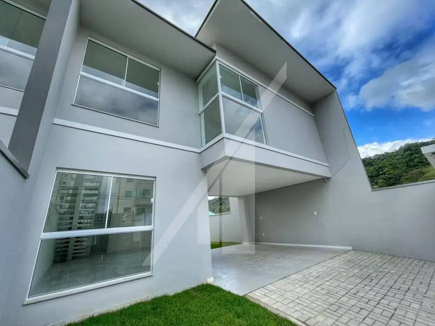 Foto 1 de Casa com 3 Quartos à venda, 140m² em Bela Vista, Gaspar