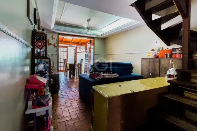 Foto 2 de Casa com 3 Quartos à venda, 95m² em Jardim Itú Sabará, Porto Alegre