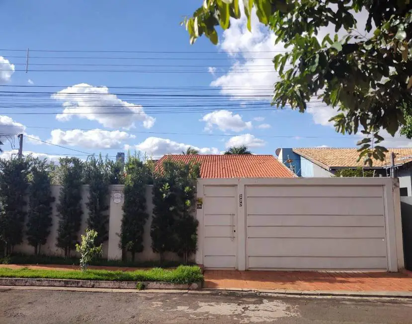Foto 1 de Casa com 3 Quartos à venda, 243m² em Vila Antonio Vendas, Campo Grande