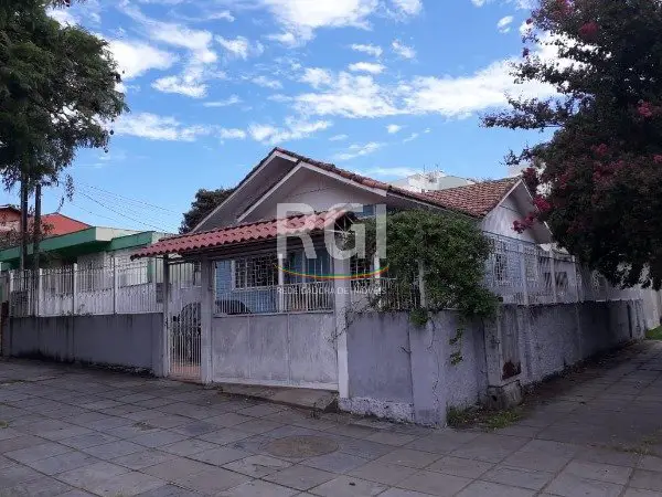 Foto 1 de Casa com 4 Quartos à venda, 90m² em Cristal, Porto Alegre