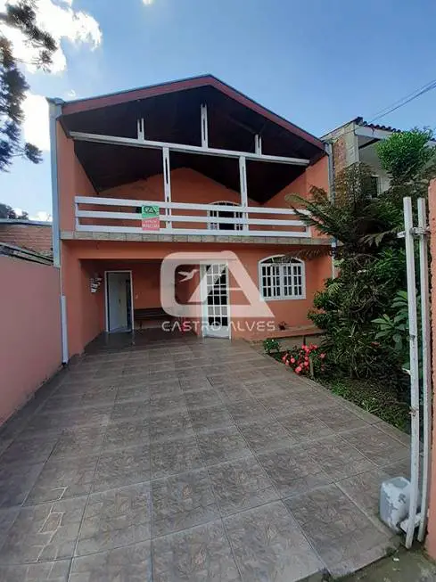 Foto 1 de Sobrado com 4 Quartos à venda, 105m² em Uberaba, Curitiba