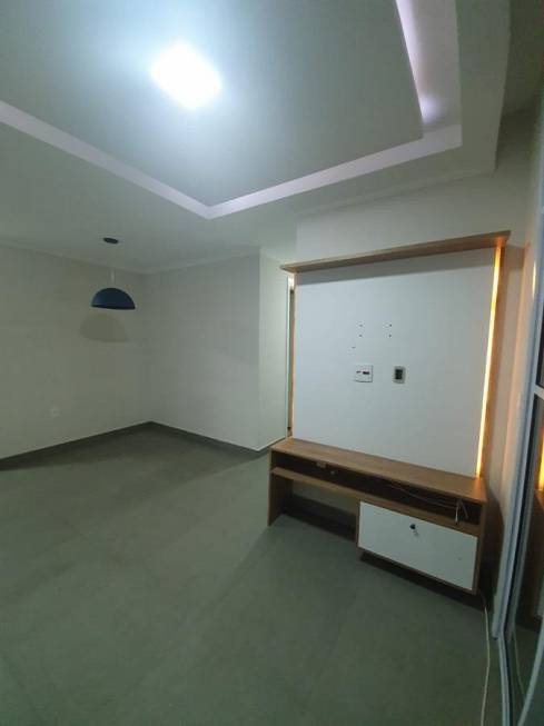 Foto 1 de Apartamento com 3 Quartos para alugar, 57m² em Jardim Alvorada, Nova Iguaçu