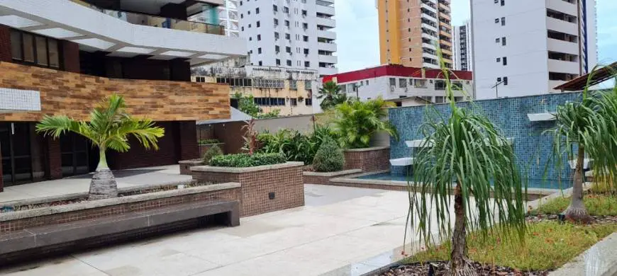 Foto 5 de Apartamento com 3 Quartos à venda, 235m² em Meireles, Fortaleza