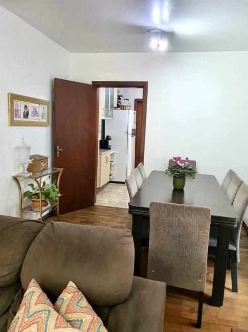 Foto 3 de Apartamento com 3 Quartos à venda, 125m² em Petrópolis, Porto Alegre