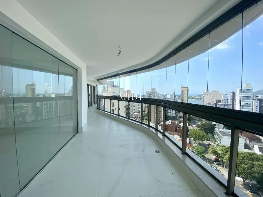 Foto 1 de Apartamento com 4 Quartos à venda, 226m² em Praia do Canto, Vitória