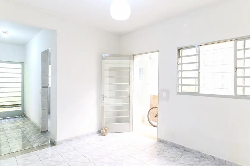 Foto 3 de Casa com 2 Quartos para alugar, 93m² em Jardim Bela Vista, São José dos Campos