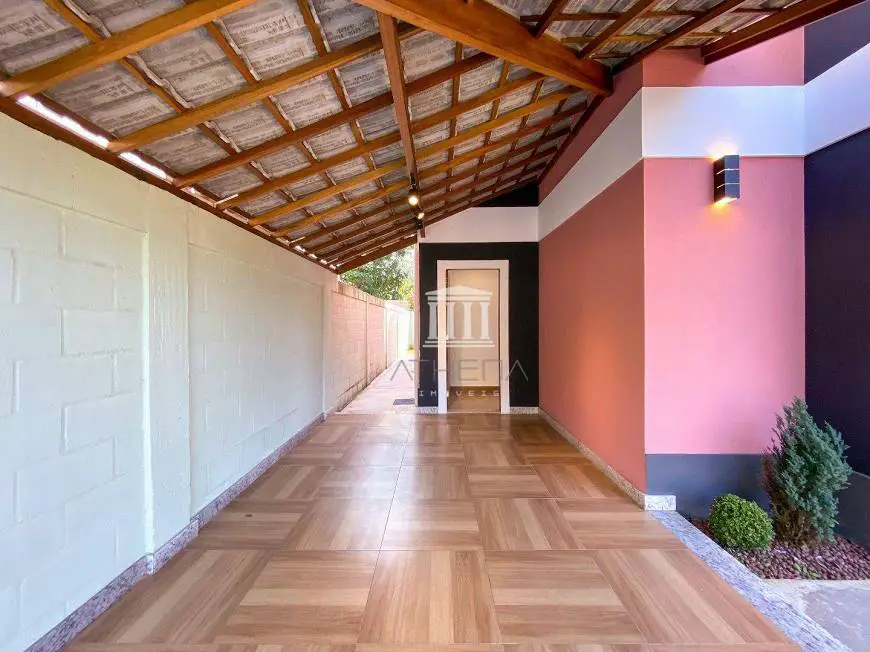Foto 2 de Casa com 3 Quartos à venda, 153m² em Iúcas, Teresópolis