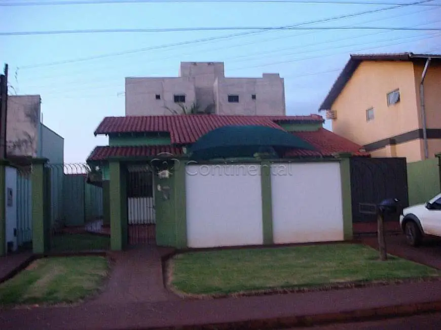 Foto 1 de Casa com 3 Quartos à venda, 221m² em Jardim Caramurú, Dourados