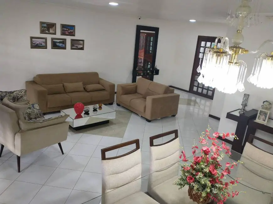 Foto 4 de Casa com 4 Quartos à venda, 235m² em Barro Duro, Maceió