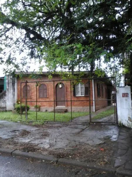 Foto 1 de Casa com 6 Quartos à venda, 120m² em Espiríto Santo, Porto Alegre