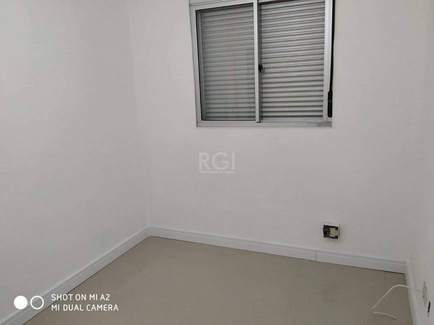 Foto 3 de Apartamento com 2 Quartos à venda, 47m² em Passo das Pedras, Porto Alegre