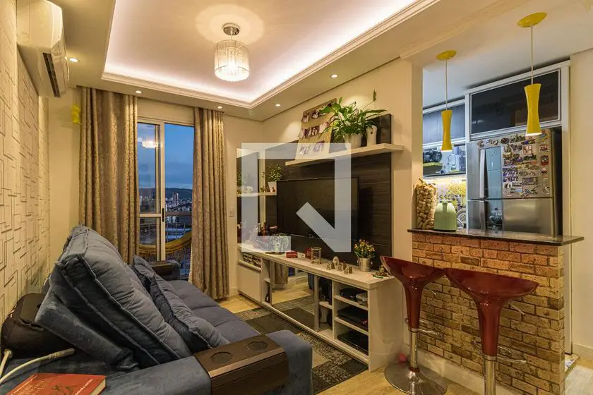 Foto 2 de Apartamento com 2 Quartos para alugar, 53m² em São Sebastião, Porto Alegre
