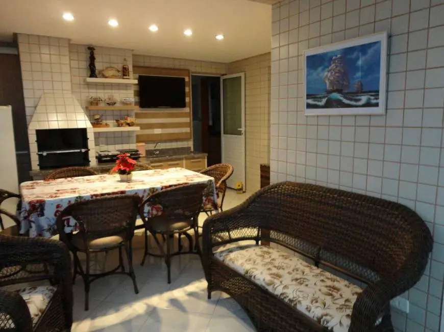 Foto 1 de Apartamento com 3 Quartos para alugar, 145m² em Aviação, Praia Grande