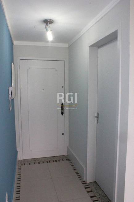 Foto 5 de Apartamento com 3 Quartos à venda, 75m² em Medianeira, Porto Alegre