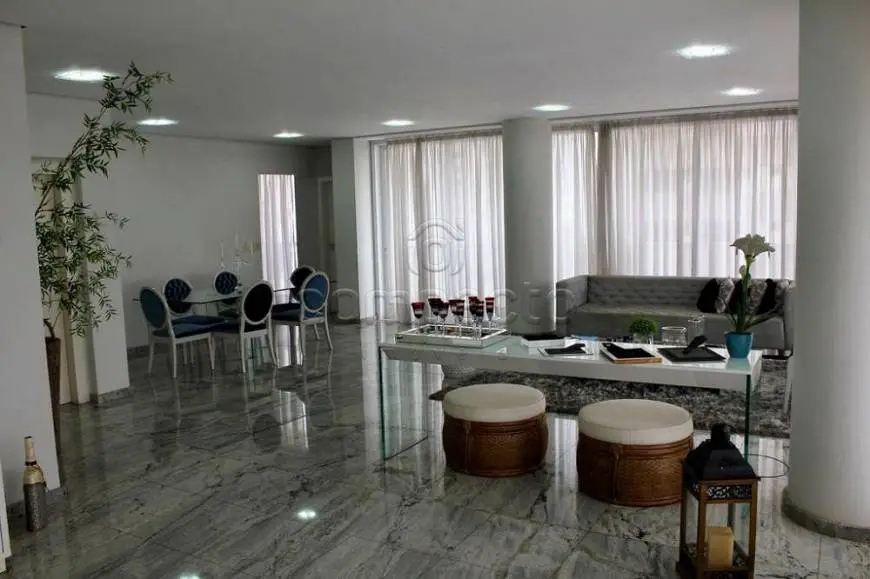 Foto 2 de Apartamento com 4 Quartos à venda, 330m² em Vila Santa Cruz, São José do Rio Preto
