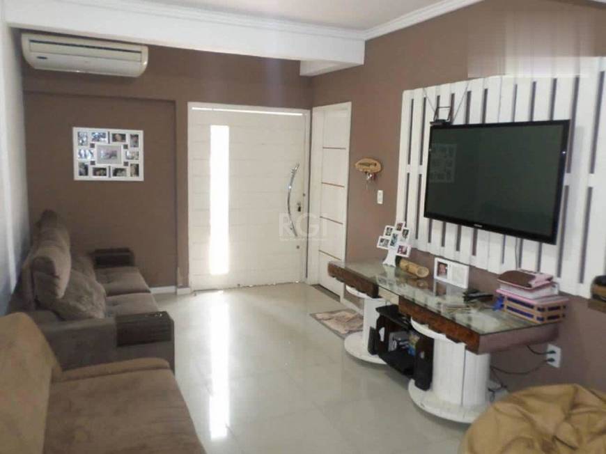 Foto 2 de Casa com 4 Quartos à venda, 225m² em Santa Isabel, Viamão