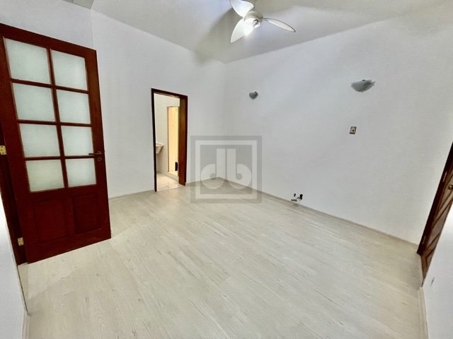 Foto 1 de Apartamento com 1 Quarto à venda, 52m² em Laranjeiras, Rio de Janeiro