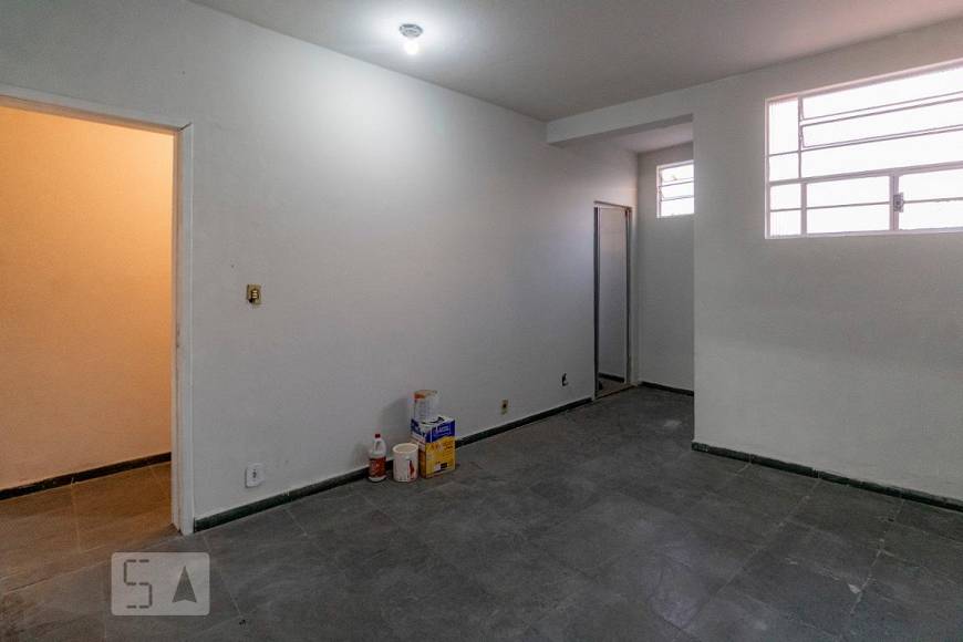 Foto 2 de Apartamento com 2 Quartos para alugar, 60m² em Cachoeirinha, Belo Horizonte