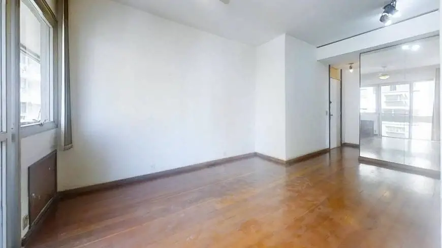 Foto 3 de Apartamento com 2 Quartos à venda, 77m² em Lagoa, Rio de Janeiro