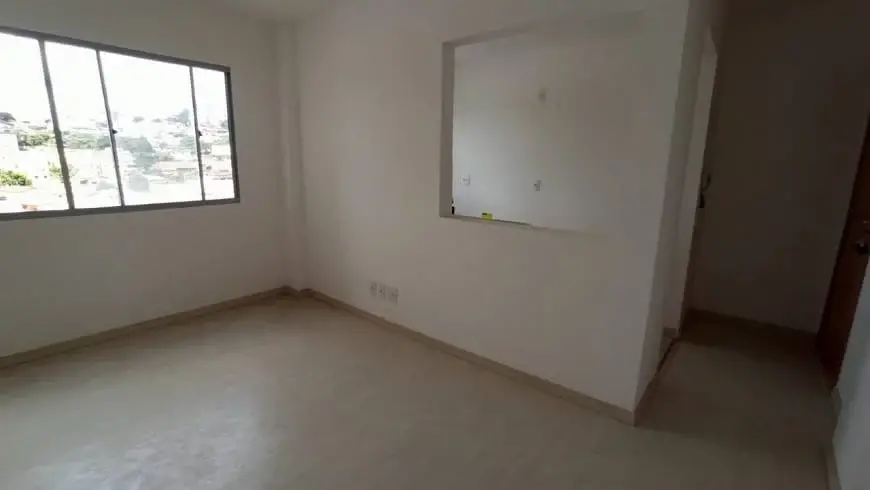 Foto 3 de Apartamento com 2 Quartos para alugar, 47m² em Santa Helena, Belo Horizonte