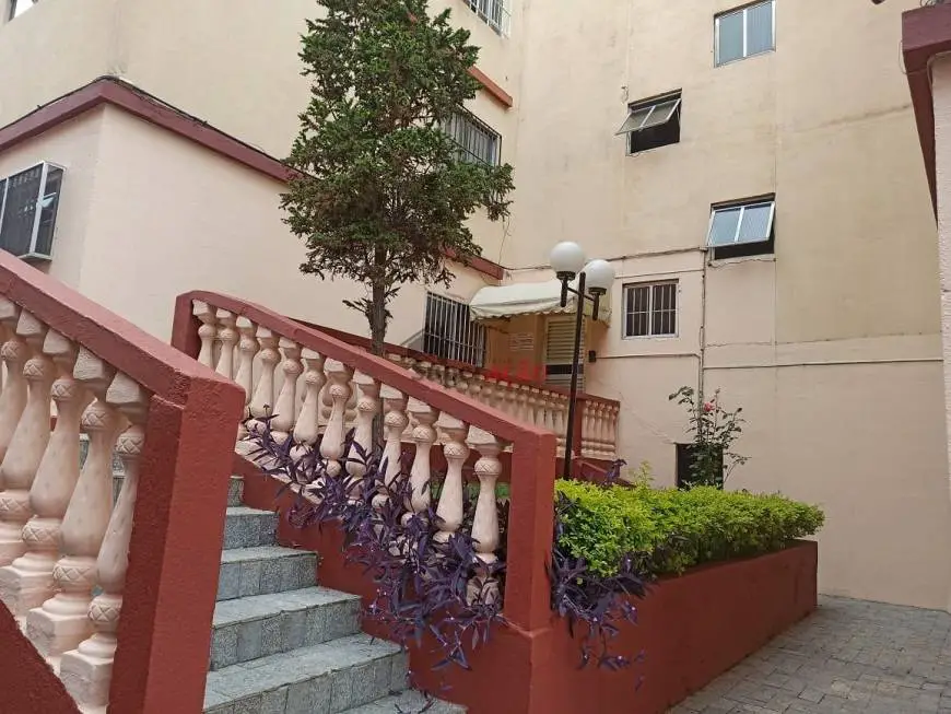 Foto 2 de Apartamento com 2 Quartos à venda, 53m² em Vila Itapegica, Guarulhos