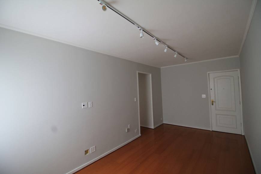 Foto 2 de Apartamento com 2 Quartos à venda, 68m² em Vila Romana, São Paulo