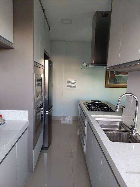 Foto 3 de Apartamento com 3 Quartos à venda, 74m² em Zona 07, Maringá