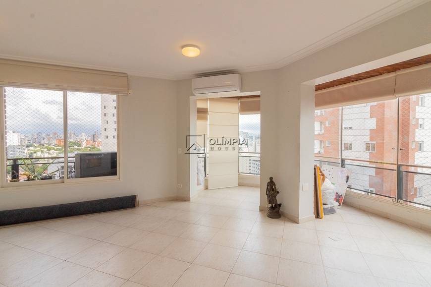 Foto 3 de Apartamento com 4 Quartos à venda, 188m² em Vila Madalena, São Paulo