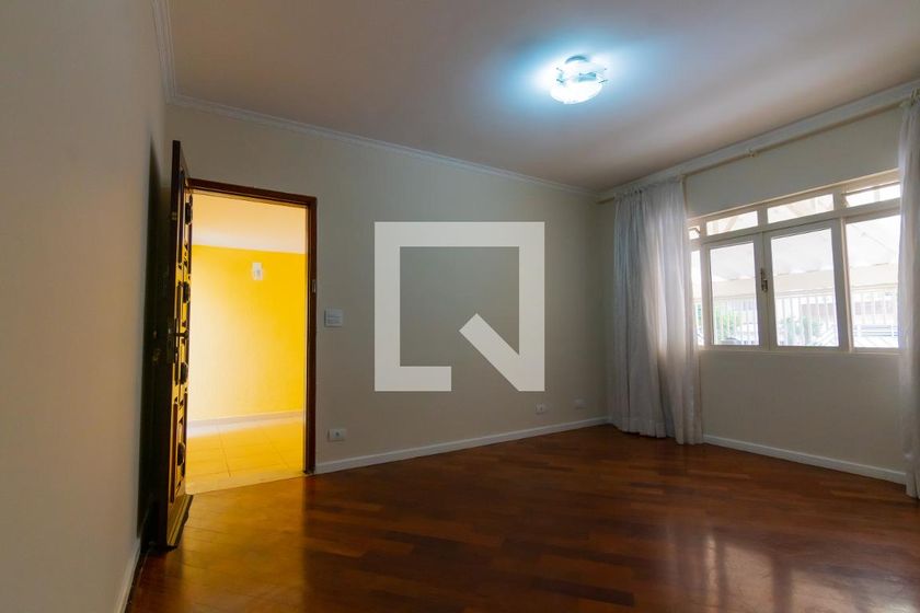 Foto 3 de Casa com 2 Quartos para alugar, 250m² em Jardim Marajoara, São Paulo
