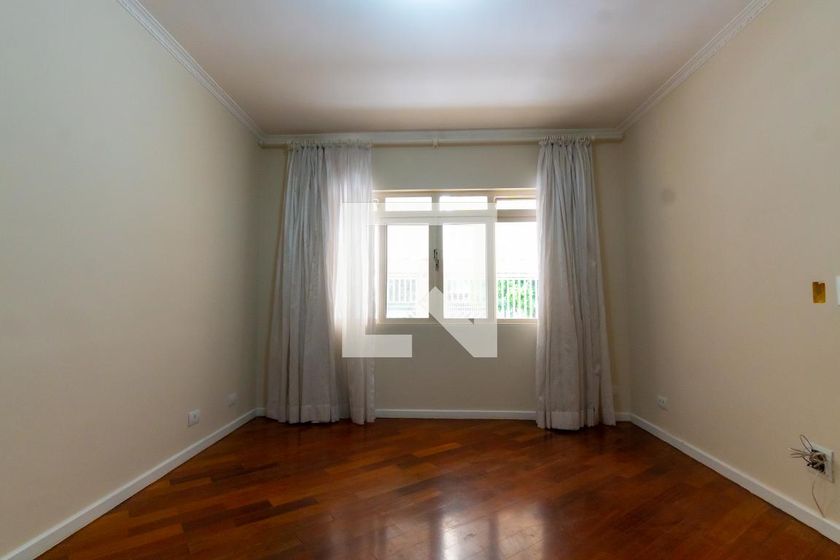 Foto 4 de Casa com 2 Quartos para alugar, 250m² em Jardim Marajoara, São Paulo