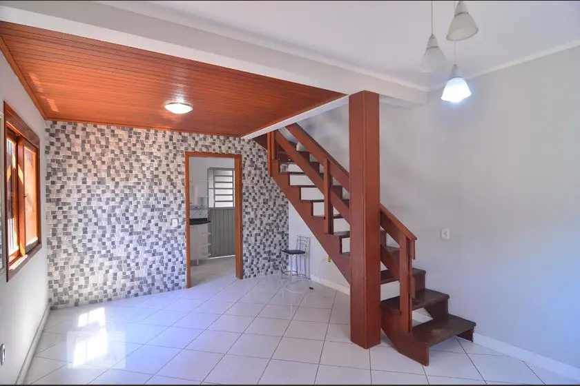 Foto 1 de Casa de Condomínio com 2 Quartos para alugar, 70m² em Niterói, Canoas