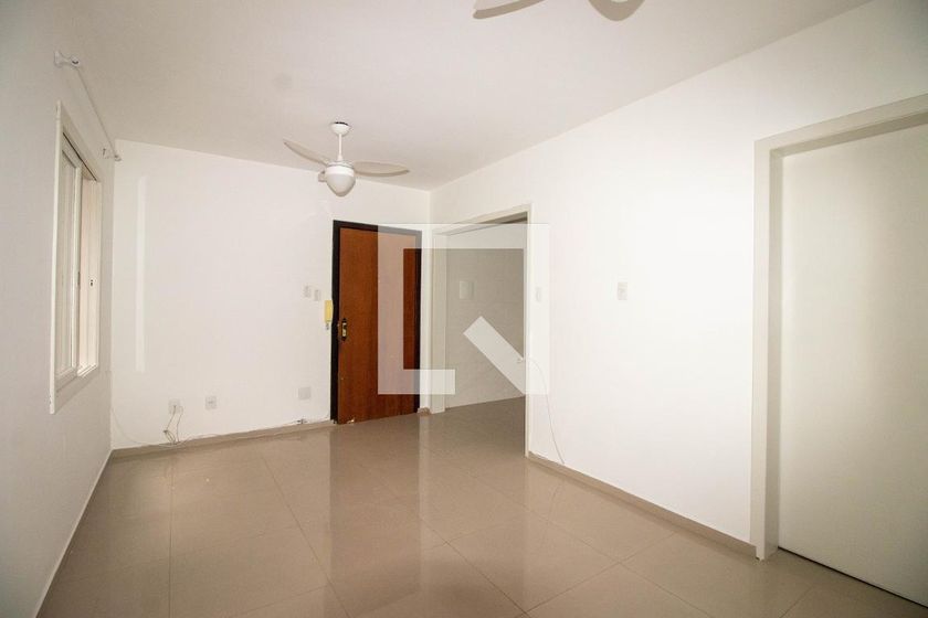 Foto 1 de Apartamento com 1 Quarto para alugar, 27m² em Independência, Porto Alegre