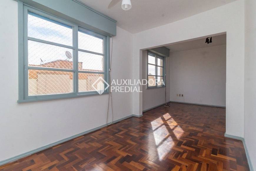 Foto 3 de Apartamento com 3 Quartos à venda, 76m² em Cristal, Porto Alegre