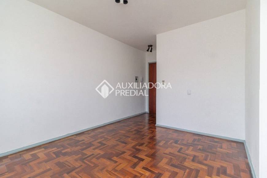 Foto 4 de Apartamento com 3 Quartos à venda, 76m² em Cristal, Porto Alegre