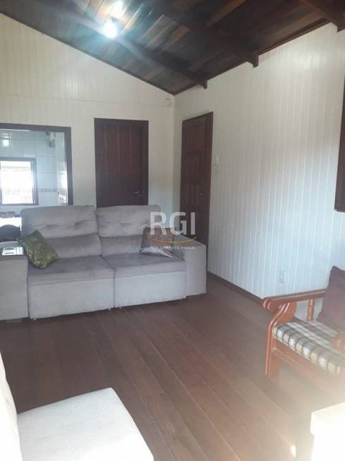 Foto 2 de Casa com 2 Quartos à venda, 156m² em Fiuza, Viamão