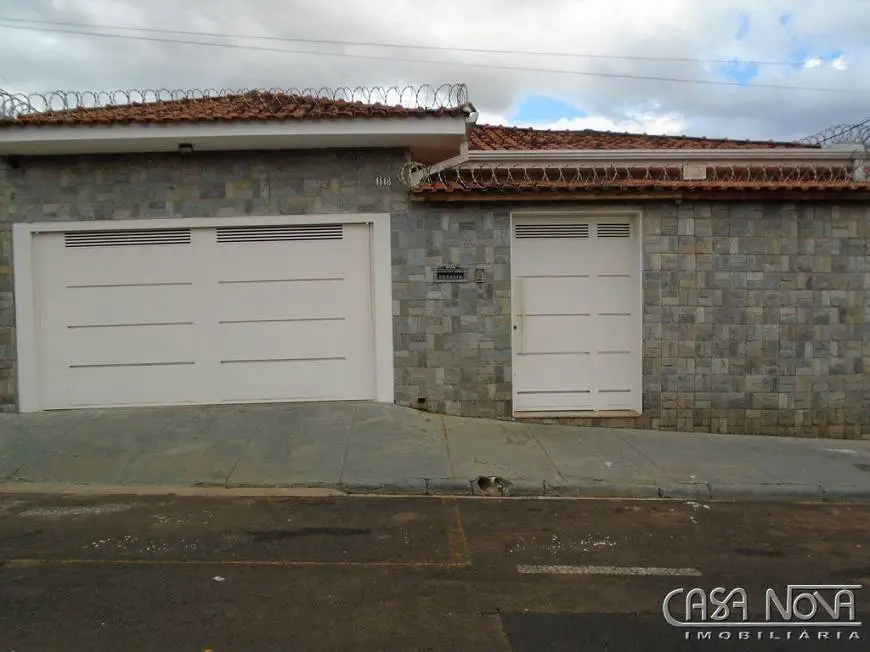 Foto 1 de Casa com 3 Quartos para alugar, 10m² em Vila Industrial, Franca
