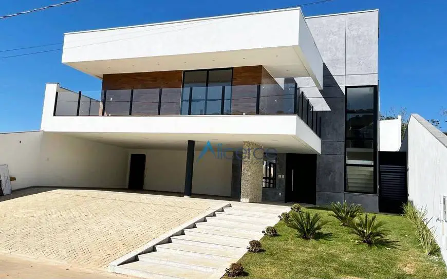 Foto 1 de Casa com 4 Quartos à venda, 360m² em Aeroporto, Juiz de Fora