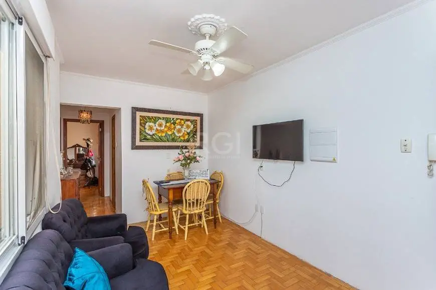 Foto 5 de Apartamento com 2 Quartos à venda, 48m² em Passo da Areia, Porto Alegre