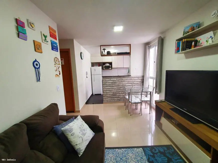 Foto 1 de Apartamento com 2 Quartos à venda, 38m² em Pinheirinho, Curitiba