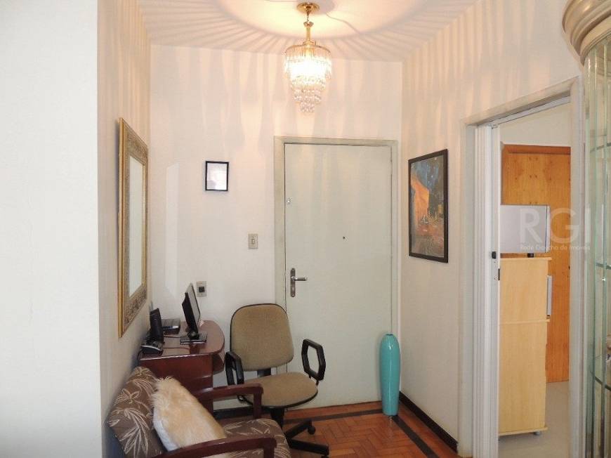 Foto 4 de Apartamento com 2 Quartos à venda, 82m² em Santa Cecília, Porto Alegre
