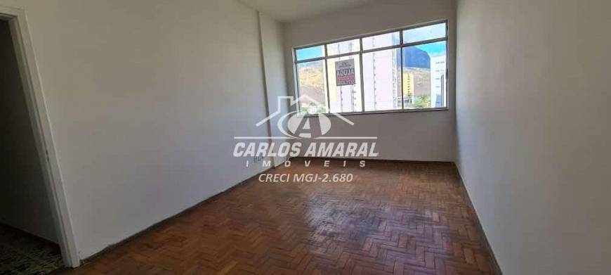 Foto 1 de Apartamento com 3 Quartos à venda, 140m² em Centro, Governador Valadares