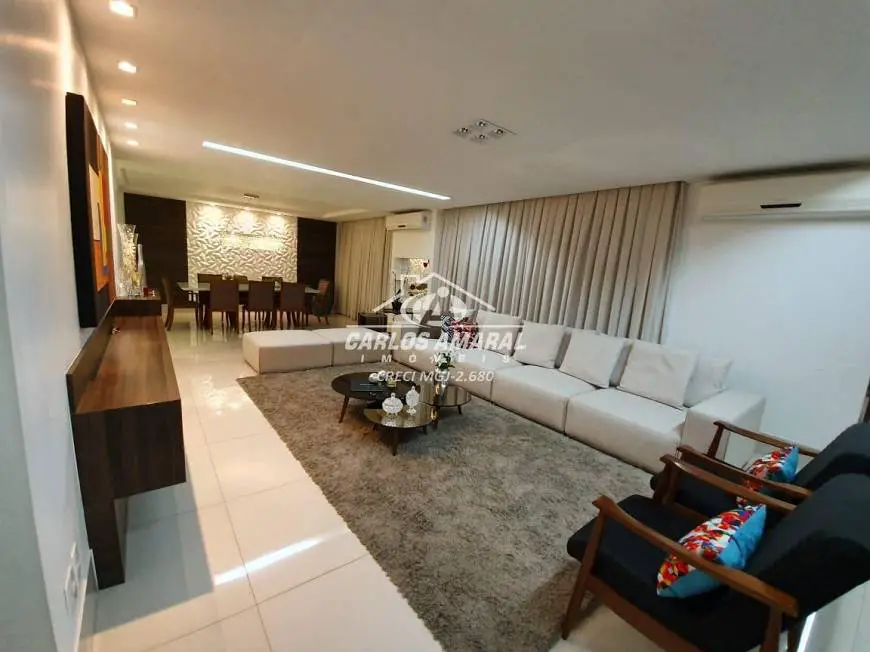Foto 1 de Apartamento com 3 Quartos à venda, 286m² em Centro, Governador Valadares